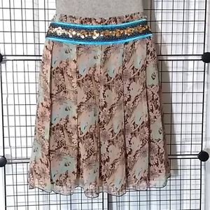 NWT Beautiful skirt,100% silk, New